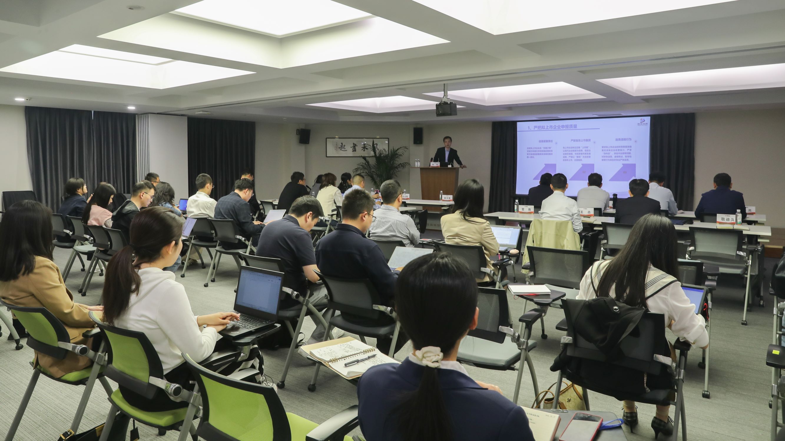 Ƹ Ч|Ͷʱ֯չʱгרѵ